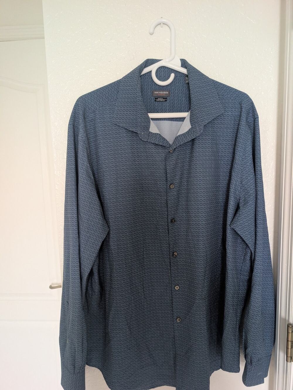 Van Heusen Men’s Dress Slim Fit Comfort Stretch Traveler 4-way Stretch XL